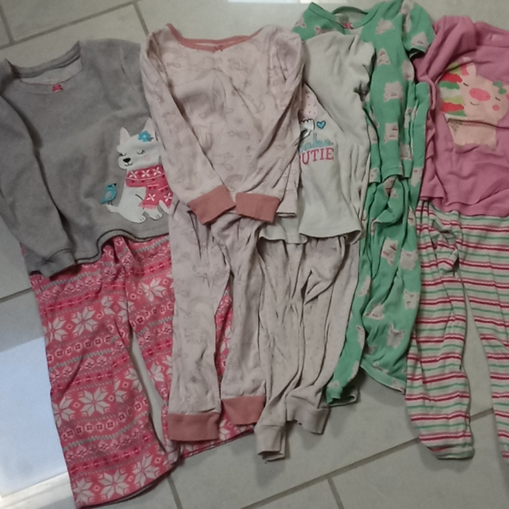 5 pack 4T carters pajamas